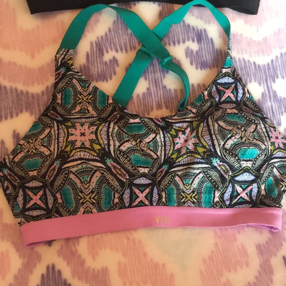 VS sports bras- 34C - Picture 2 of 5